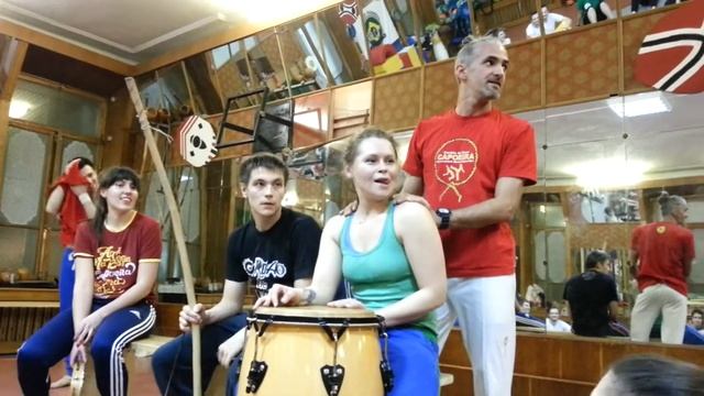 Капоэра - Андрей Contra-Mestre TaRusso Кудиш и Натали Sereia Солнце смотреть онлайн