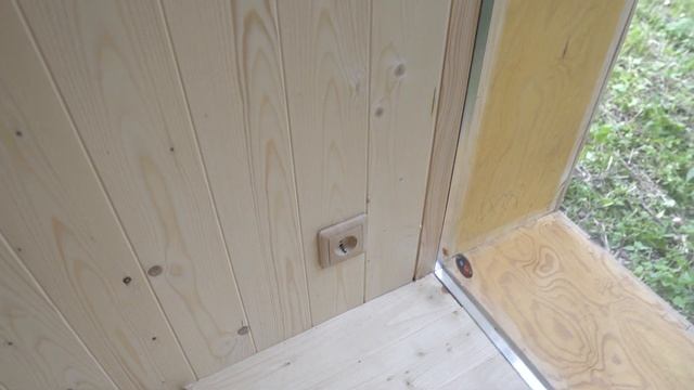 Каркасный мини-дом 12м2 с баней внутри! Доступный и современный. Что мы получаем за 400 тысяч? смотреть онлайн