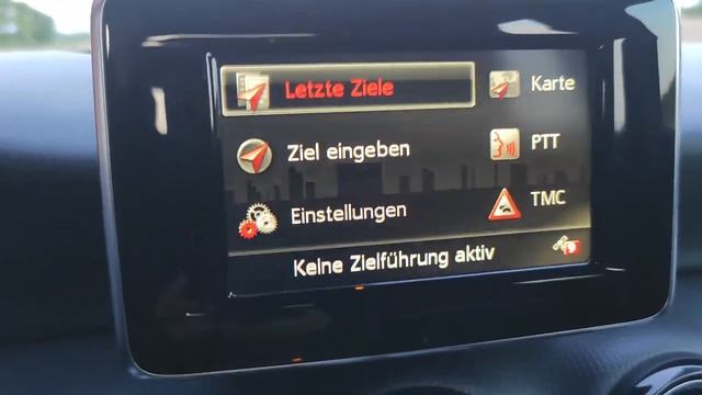 Mercedes-Benz A 180 Reifen/Bremsen NEU Alu Leder Navi PDC USB