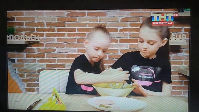 рулетики из ветчины.отчаянные домохозяйки смотреть онлайн