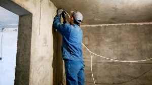 Монтаж кабеля по потолку дубель-хомутами