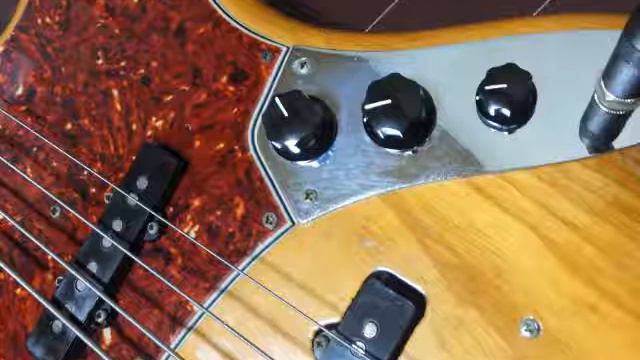 Fender JB '75　Rear Pickup / Tone 10 (DR HiBeam) смотреть онлайн
