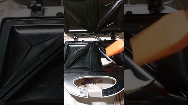 Сладкий бутерброд из бутербродницы смотреть онлайн