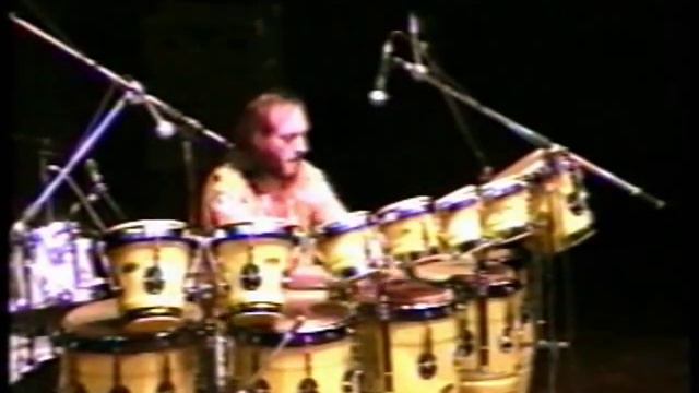 Daniel Mele and the Orquesta Amarilla (set of 15 drums) смотреть онлайн