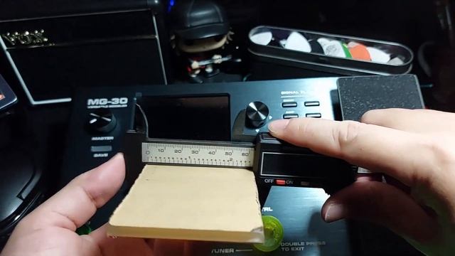 Protect Your LCD Display!!! | NUX MG-30 | The Guitar Noob смотреть онлайн