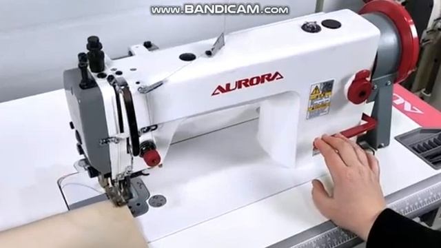 Aurora A-0352 с шагающей лапкой и ножом для обрезки края ткани смотреть онлайн