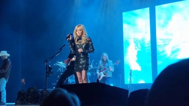 Lisa Hartman Black смотреть онлайн
