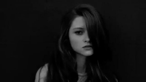 Ellie Stuart Hunter The Elegance of an English Rose