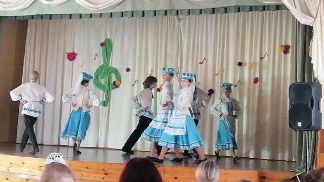 Полька. Ансамбль "Ярыца" СШ 125 смотреть онлайн