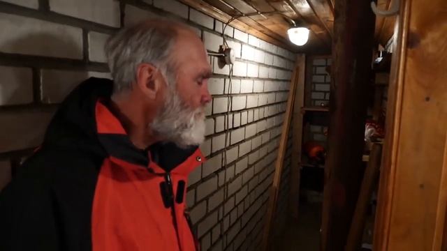 ПОДАРИЛ ГАРАЖ БЕЗДОМНОМУ ДЕДУШКЕ | САИД ЗАПЛАКАЛ смотреть онлайн
