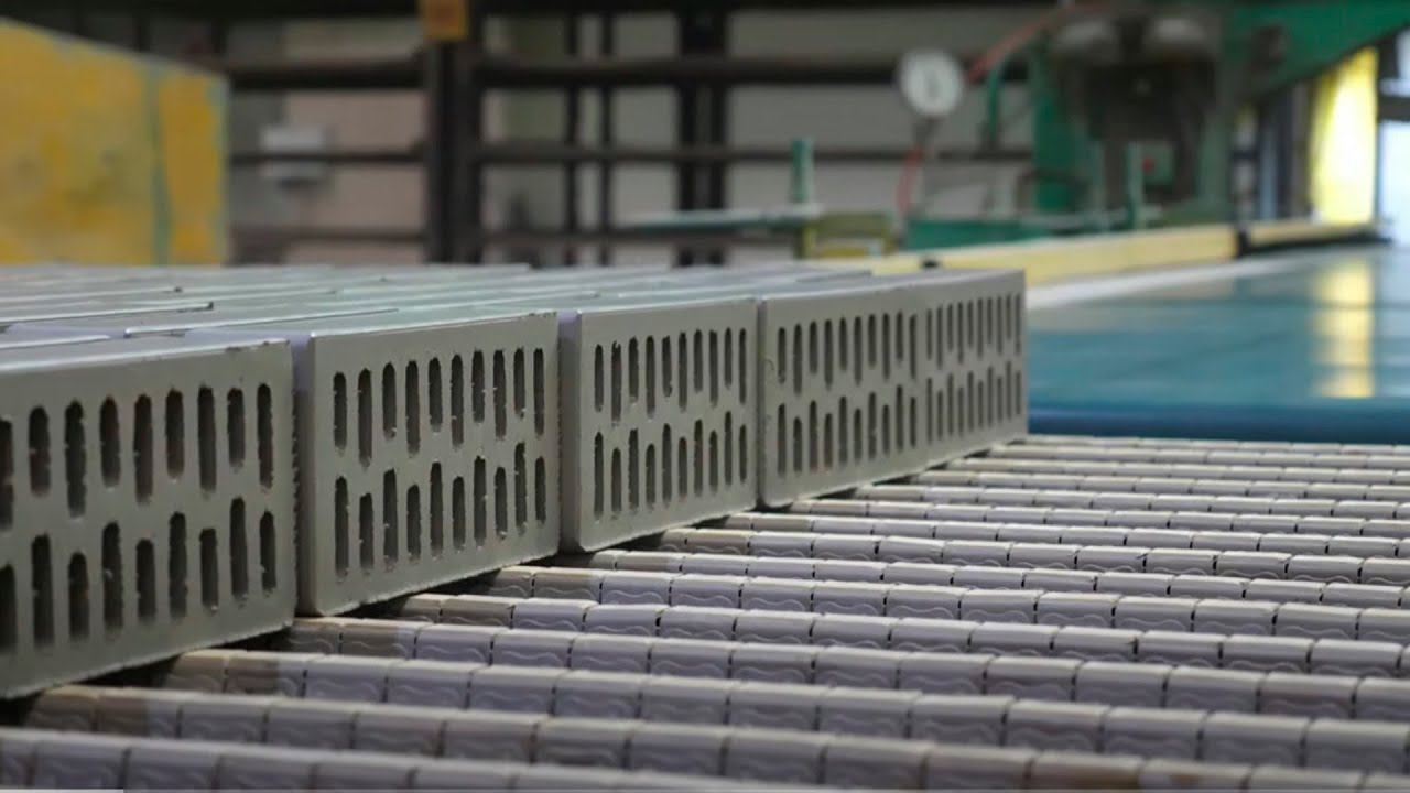 КАК ИЗ ГЛИНЫ ДЕЛАЮТ КИРПИЧ. ВСЕ ЭТАПЫ ЗАВОДСКОГО ПРОИЗВОДСТВА КЕРАМИЧЕСКОГО КИРПИЧА смотреть онлайн