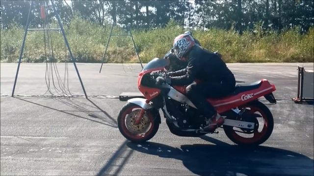 Yamaha FZR 1000 vs Suzuki Hayabusa Turbo смотреть онлайн
