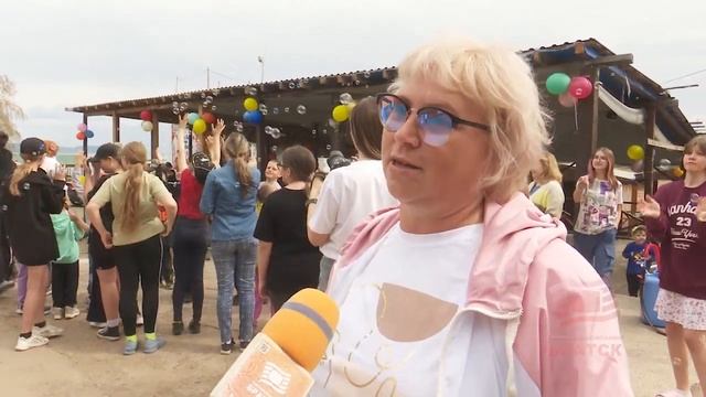 «Наши дети мы в ответе» Настоящий праздник для детей с собенностями здоровья устроили волонтёры смотреть онлайн