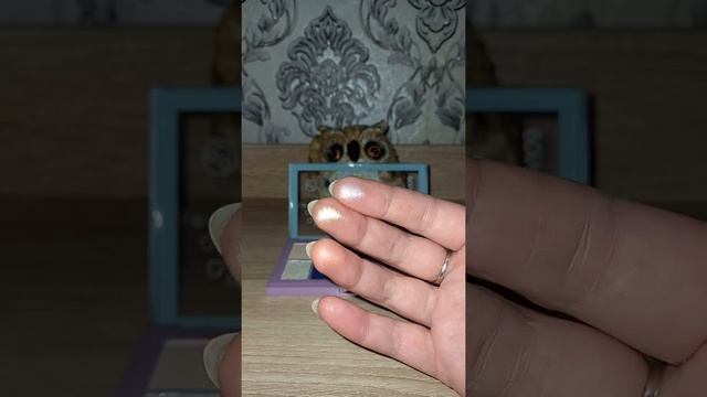 палетка теней от DIVAGE SELFIE QUEEN