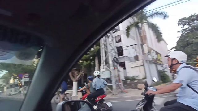 28.04.2021 Едем из центра Нячанга на север. смотреть онлайн