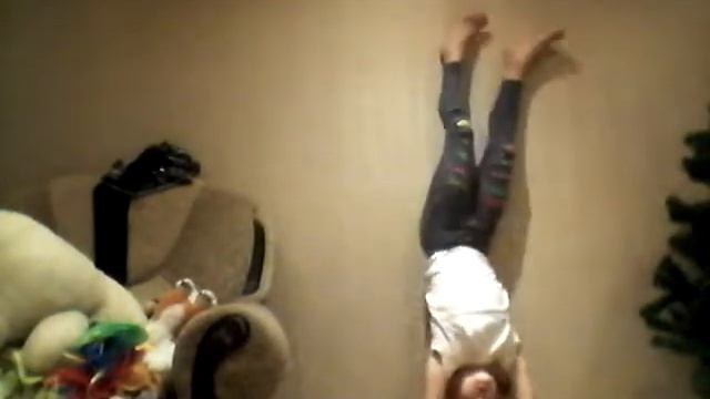 КУВЫРКИ выворот рук и колесо смотреть онлайн