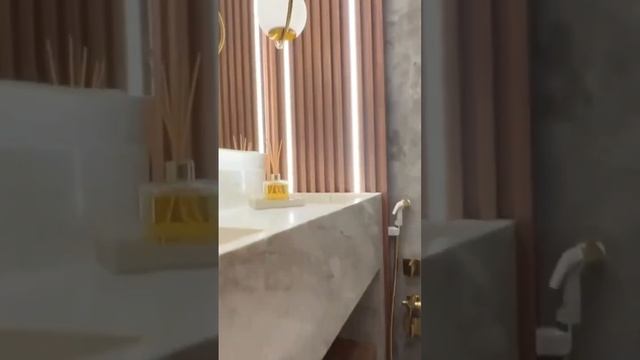 Скрытая дверь, скрытая дверь в ванную, скрытая дверь в санузел, #межкомнатныедвери #дверироссии_спб смотреть онлайн