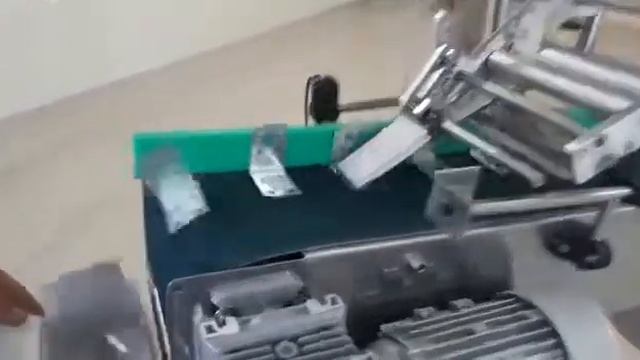 Аппликатор нанесения этикеток на металлический уголок смотреть онлайн