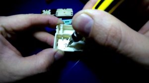 Ремонт кнопки багажника Тойота Ленд Крузер 200