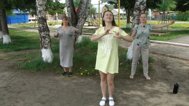 Танец-игра "Маме помогаем" смотреть онлайн