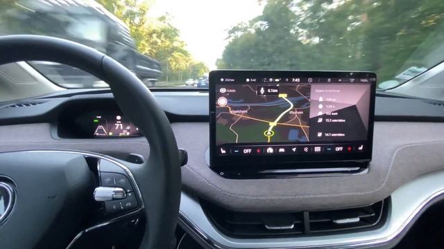 SKODA ENYAQ 77kWh : 323km sur Autobhan avec une conso de 17,7 kWh/100 ? смотреть онлайн