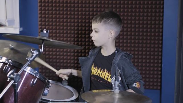 Young Drummer,Юра Комаров,7 лет,барабанщик,ударные смотреть онлайн