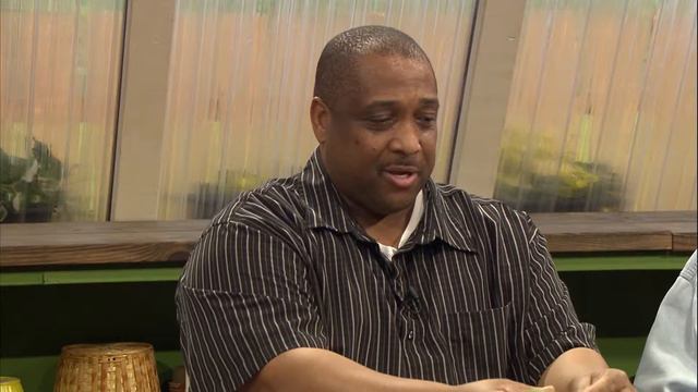 Growing Beans – Family Plot смотреть онлайн