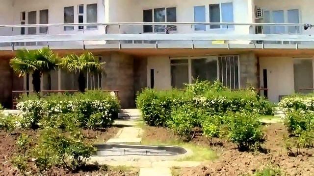 6. Крым. Ялта. Санаторий Горный. Территория. Завтрак. Май, 2016 год. смотреть онлайн
