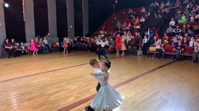 Коля Алена и Юра Маша и их танго на "Восходящие звёзды" смотреть онлайн