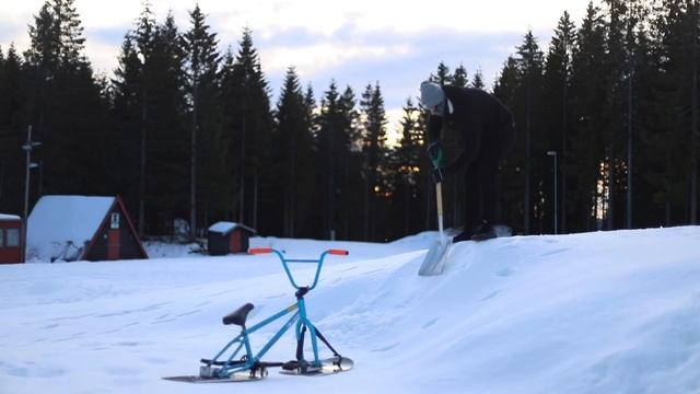 MAX SPEED BMX SNOW HILLBOMB смотреть онлайн