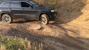 JEEP Grand Cherokee 2017 Overland тестируем на небольшом бездорожье