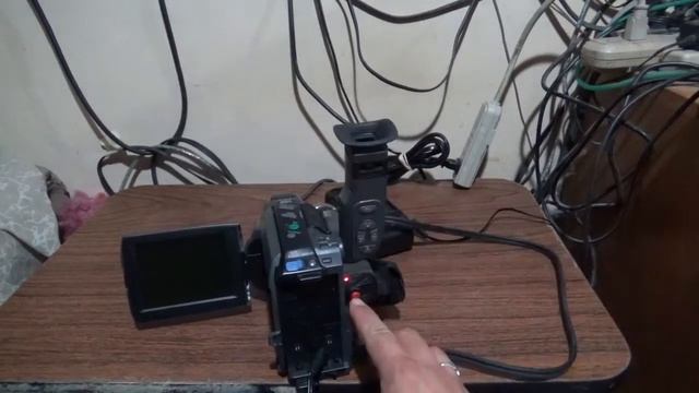 Videocámara Panasonic VHS-C PV-L681D (01) смотреть онлайн