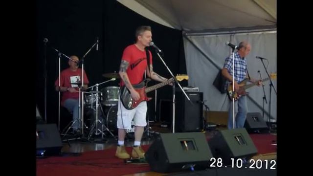 The Fender Benders смотреть онлайн
