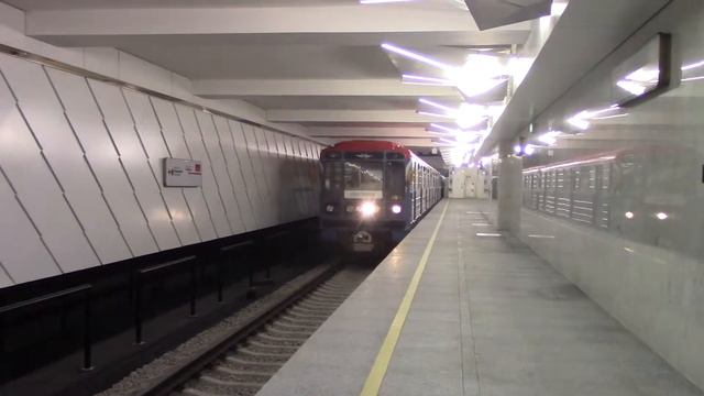 Метропоезд 81-717.5М/714.5М"Номерной" маршрут №67 смотреть онлайн