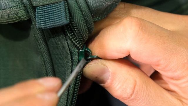 Teeth on zipper not closing - solved смотреть онлайн