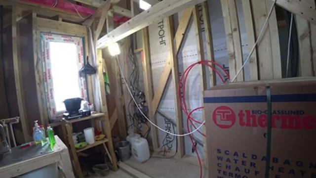 Красная дача: Зашиваем стены. Серия 18 смотреть онлайн