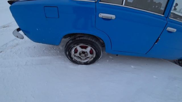 ПОПАЛИ В ДТП? КУПИЛИ ВАЗ 2101. ЗИМНИЙ ДРИФТ. смотреть онлайн