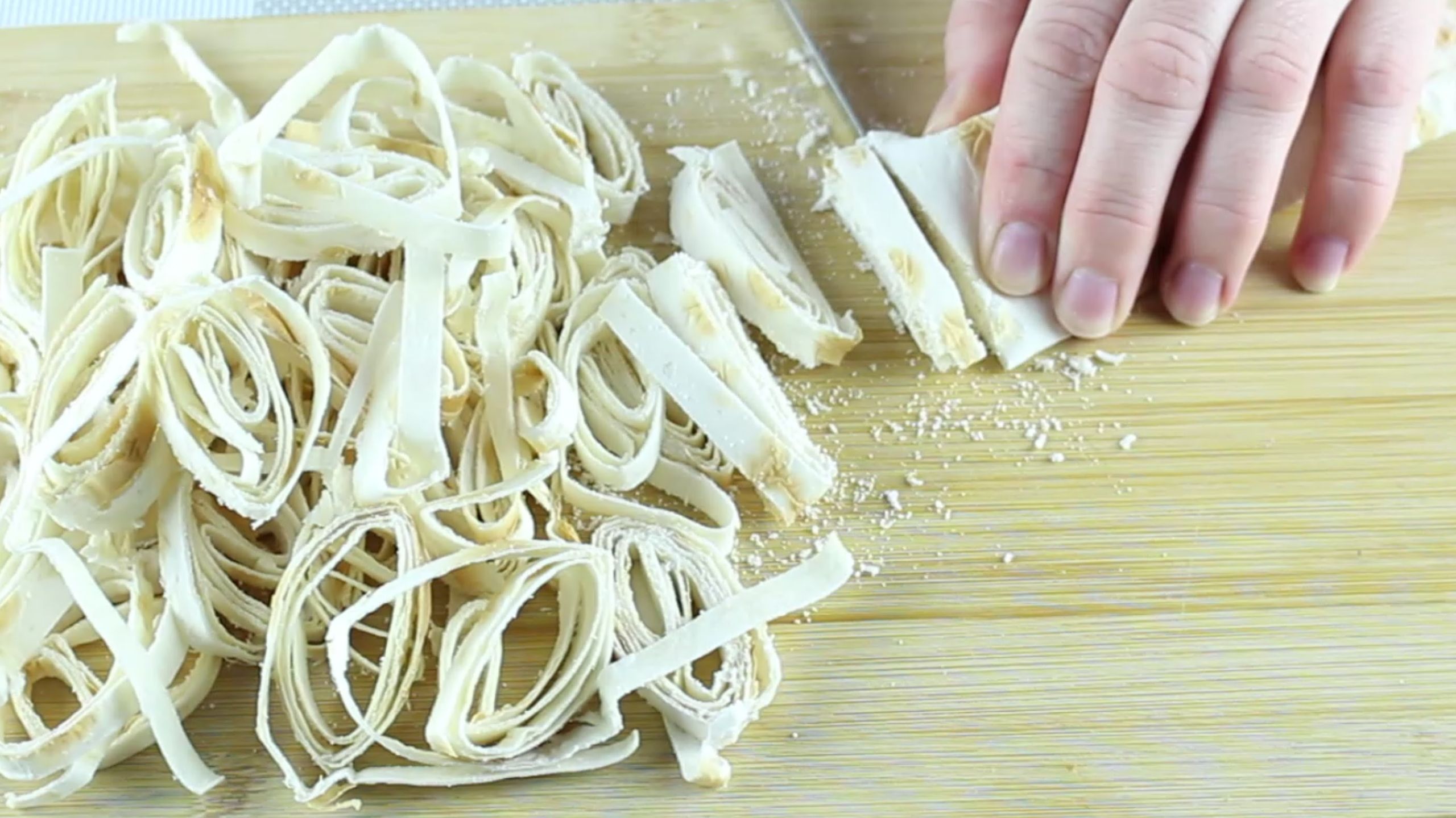 Просто нарежьте ЛАВАШ соломкой! Вкусный ЗАВТРАК за считанные минуты! Пицца из лаваша! смотреть онлайн