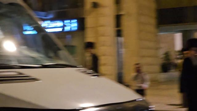 Эксклюзивные кадры! Столкновение с полицией возле мэрии Иерусалима сейчас. 1 сентября 2023 года смотреть онлайн