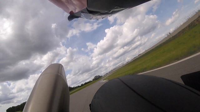 Circuit Vaison Piste - 12.6.21 - Session 3 Après-midi (CBR1000RR-R) Vue AR смотреть онлайн