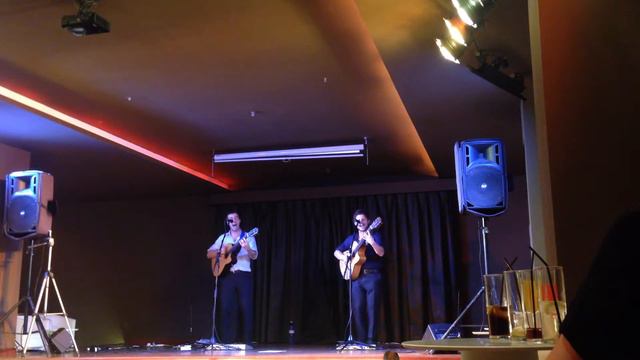 The Lone Pepper Duo perform Fleetwood Mac - The Chain смотреть онлайн
