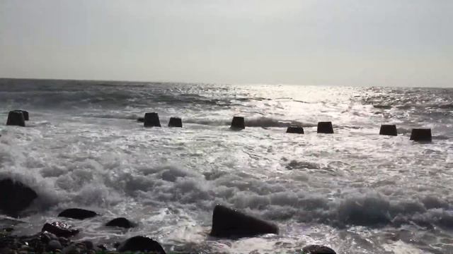 Город Холмск. Кто включает ветер днём, а на ночь выключает??? смотреть онлайн