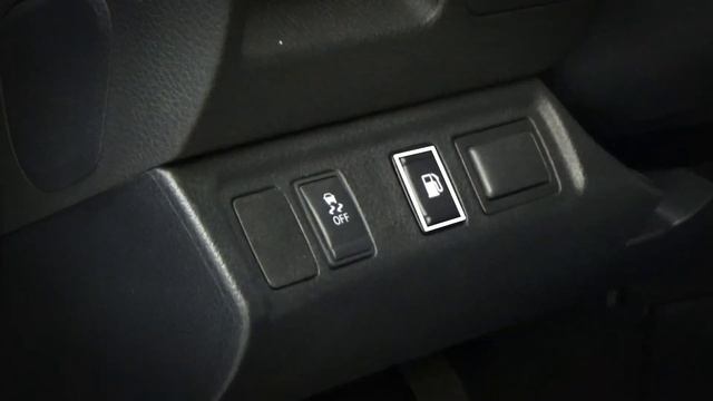 NISSAN NAVARA HOW TO OPEN AND LOCATION OF THE FUEL TANK LID смотреть онлайн