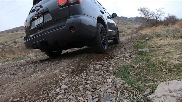 2020 Sequoia TRD Pro Offroad смотреть онлайн