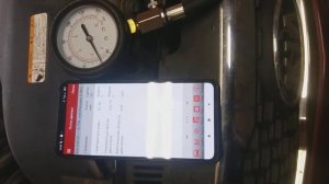 Киа Церато 2 двигатель G4FC замер давления масла.