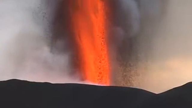 Erupting Congo Volcano becomes Tourist Attraction смотреть онлайн