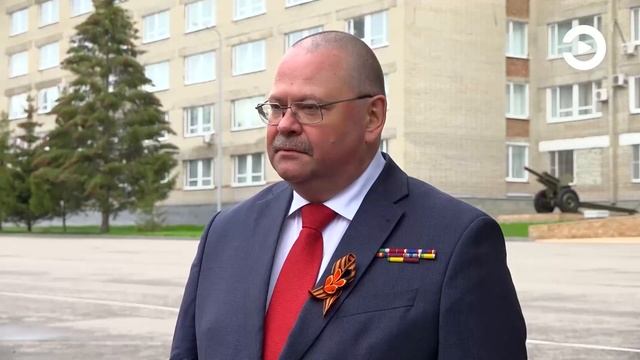 Студенты пензенского артинститута провели мини-парад в честь Дня Победы