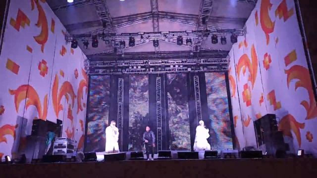 Quest Pistols Show на Масленице 2:0 в парке 300-летия Санкт-Петербурга(1) смотреть онлайн