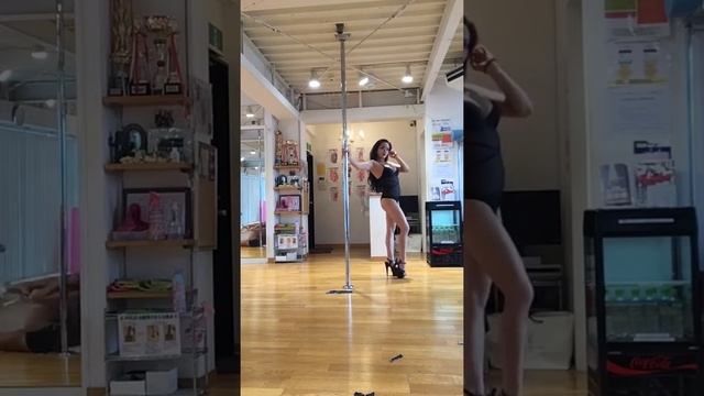 Show Dancer Aimi смотреть онлайн