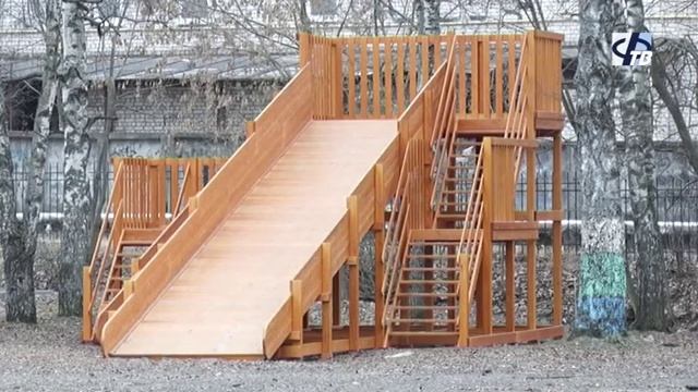 Начались работы по установке городских ёлок смотреть онлайн